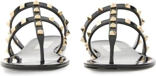 Valentino Garavani Rubber "Rockstud" Low Sandal in zwart