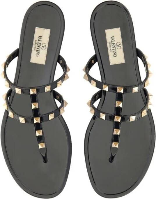 Valentino Garavani Rubber "Rockstud" Low Sandal in zwart