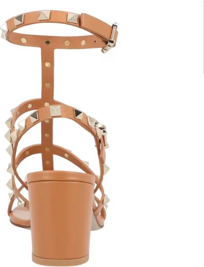 Valentino Garavani Sandalen Rockstud Sandals in bruin