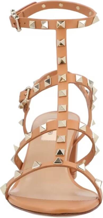 Valentino Garavani Sandalen Rockstud Sandals in bruin