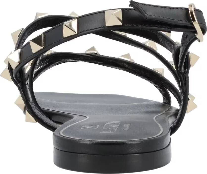 Valentino Garavani Sandalen Rockstud Sandals in zwart