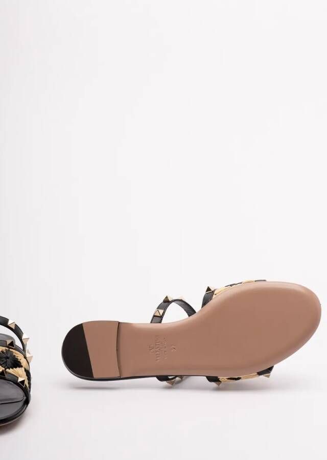 Valentino Garavani Sandalen `Rockstud` Slides in zwart