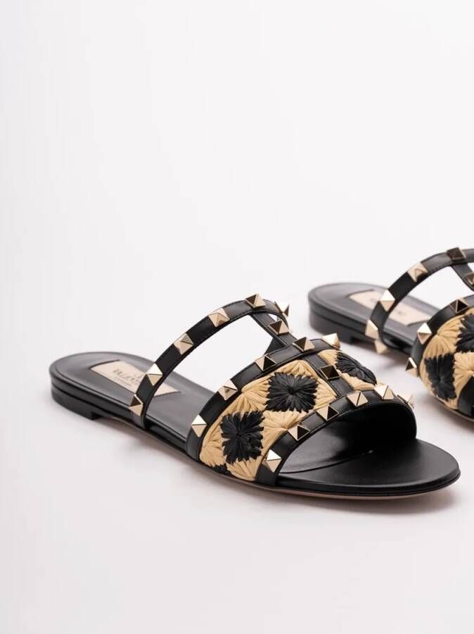 Valentino Garavani Sandalen `Rockstud` Slides in zwart