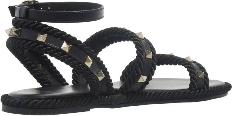 Valentino Garavani Sandalen Rockstud Torchon Sandal in zwart