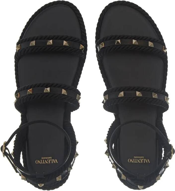 Valentino Garavani Sandalen Rockstud Torchon Sandal in zwart