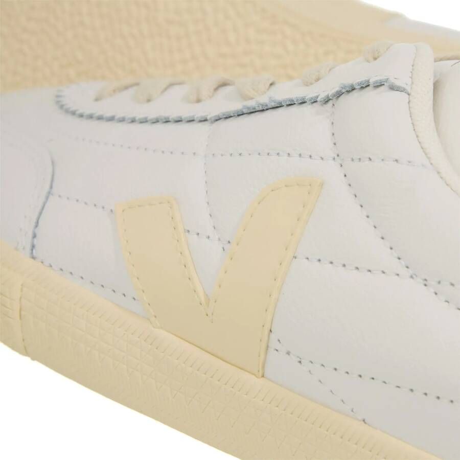 Veja Low-Top Sneakers Panenka in wit