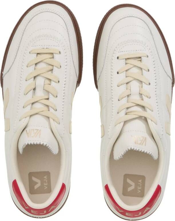 Veja Low-Top Sneakers Panenka in wit