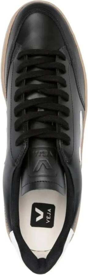 Veja Low-Top Sneakers V-12 Leather Sneakers in zwart