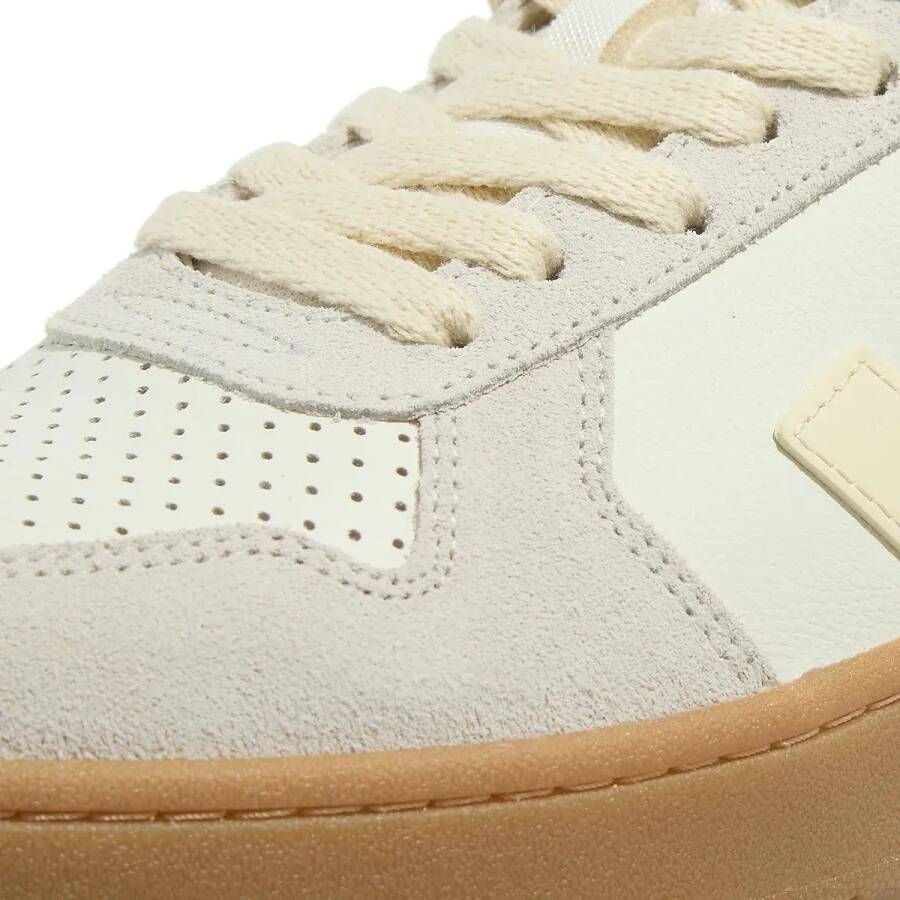 Veja Low-Top Sneakers V-82 in beige