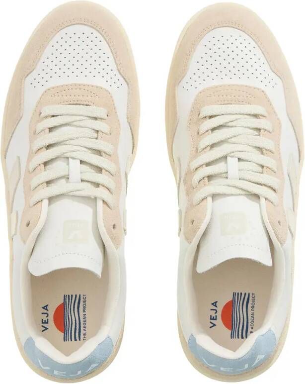 Veja Sneakers V-90 in crème
