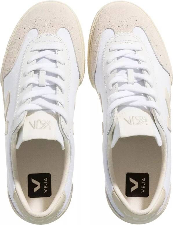 Veja Sneakers Volley in crème