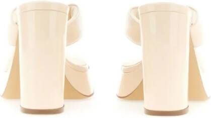 Gia Borghini Sandalen Patent Leather Sandals in beige