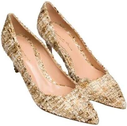 Gianvito Rossi Hoge hakken Boucle Nude Pumps 70 in beige