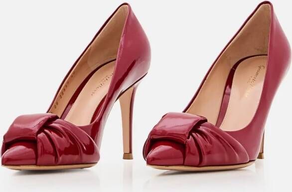 Gianvito Rossi Hoge hakken Pointed Toe Heels in rood