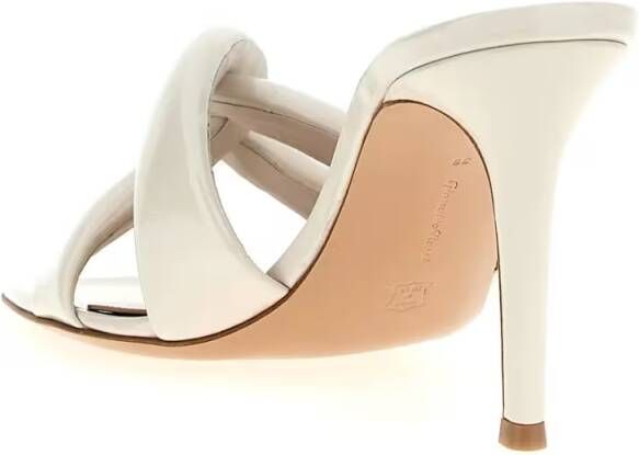 Gianvito Rossi Sandalen 'Amour' Mules in beige