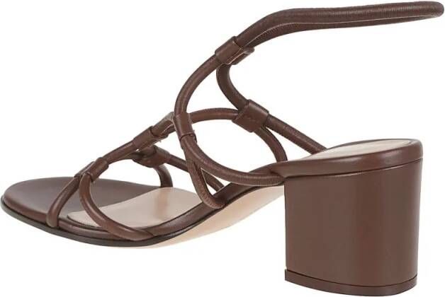 Gianvito Rossi Sandalen Leather Sandal With Intricate Straps in bruin