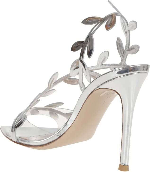 Gianvito Rossi Sandalen Mirrored Leather Sandal in zilver