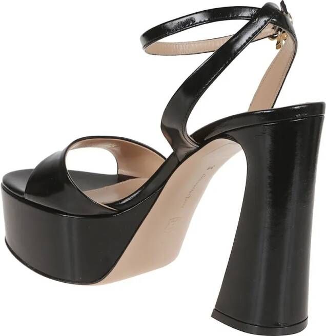 Gianvito Rossi Sandalen Sculptural Heel Leather Sandal in zwart