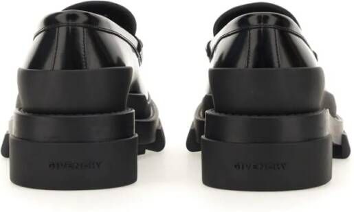Givenchy Glossy Leather Moccasins in zwart