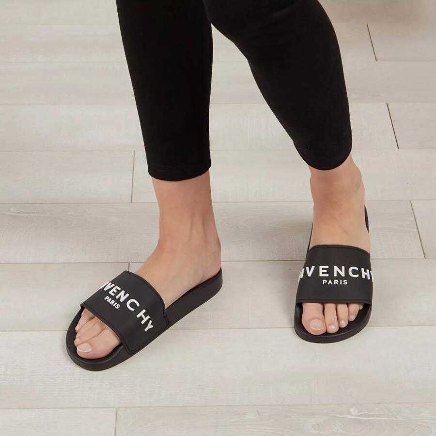 Givenchy Slippers Slide slippers with logo in zwart