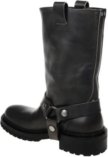 Golden Goose Boots Kurt Distressed Bull Leather Upper With Strap in zwart