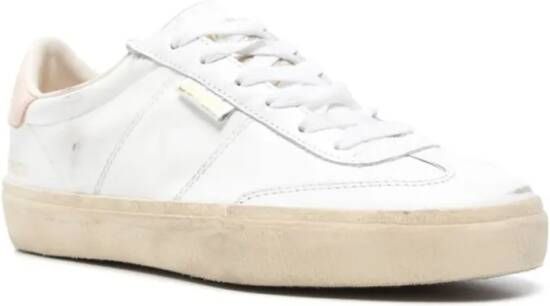 Golden Goose Low-Top Sneakers White Leather Sneakers in wit