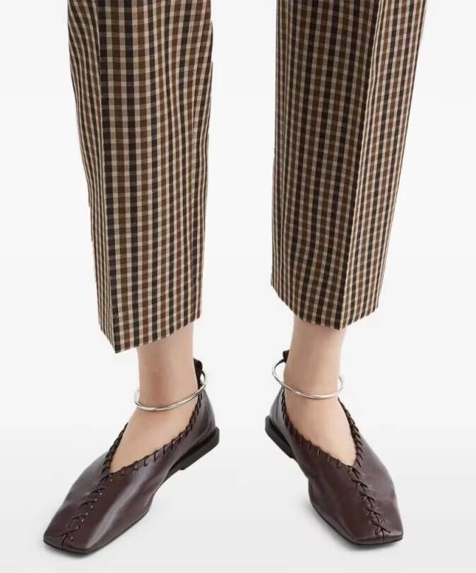 Jil Sander Mahogany Leather Ring Ballerina With Stitched Deta in zwart