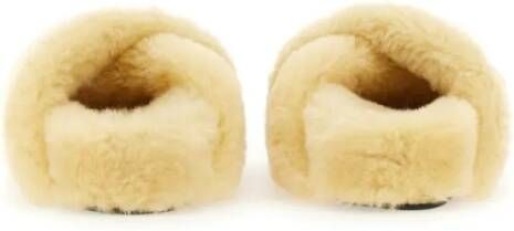 Jil Sander Sandalen Plush Shearling Cross-Over Sandal With Leather-Cov in geel