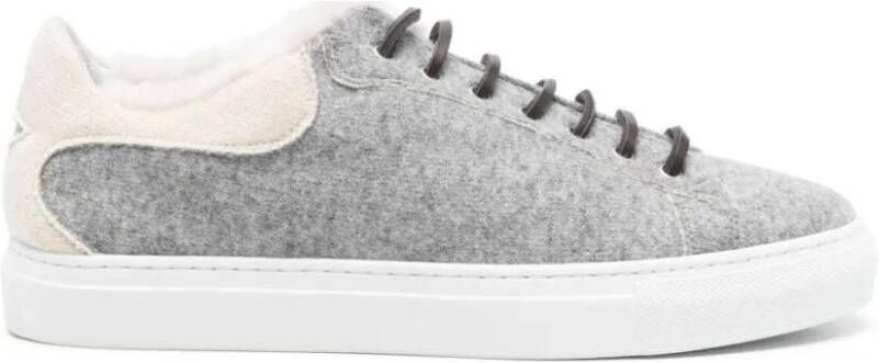Lorena Antoniazzi Low-Top Sneakers Embossed-Star Sneakers in grijs