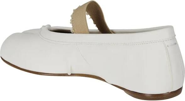 Maison Margiela White Tabi Ballerina in wit