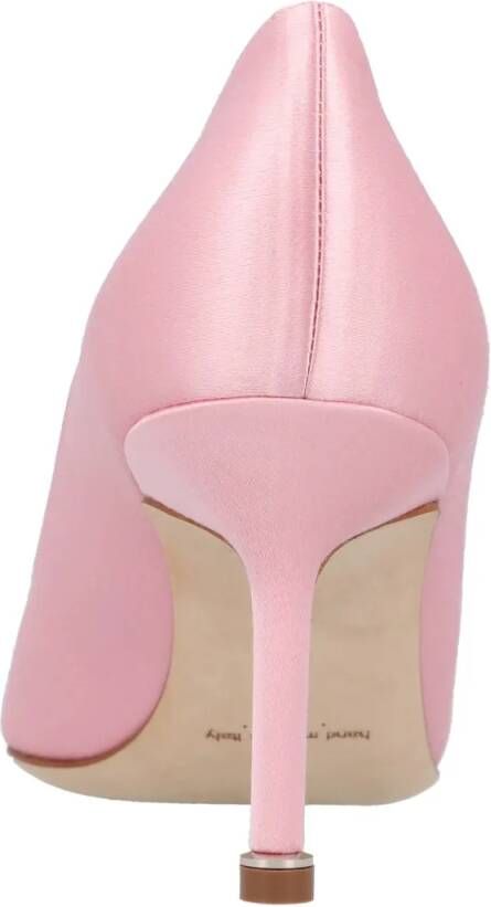 Manolo Blahnik Hoge hakken Hangisi 070 Pump Pink in roze