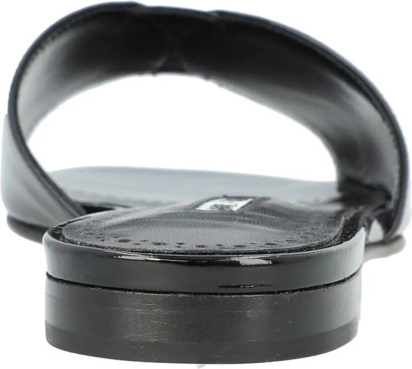 Manolo Blahnik Sandalen Houramu Flat Black in zwart
