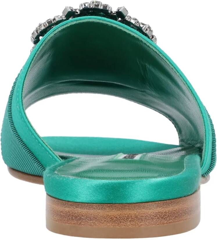 Manolo Blahnik Sandalen Martamod Flat Green in groen