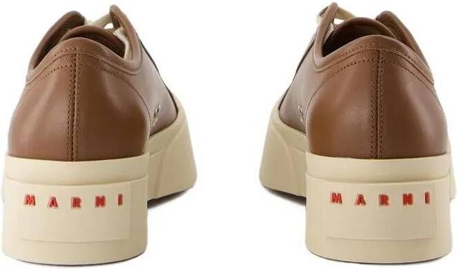 Marni Low-Top Sneakers Laced Up Sneakers Leather Brown in bruin