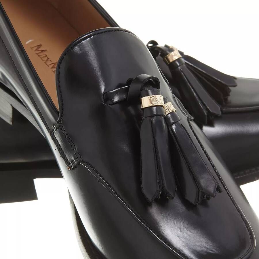 Max Mara Loafers & ballerina schoenen Tassel Loafer in zwart
