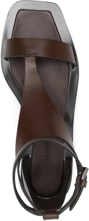 Max Mara Sandalen Sail Flat Sandals in zwart