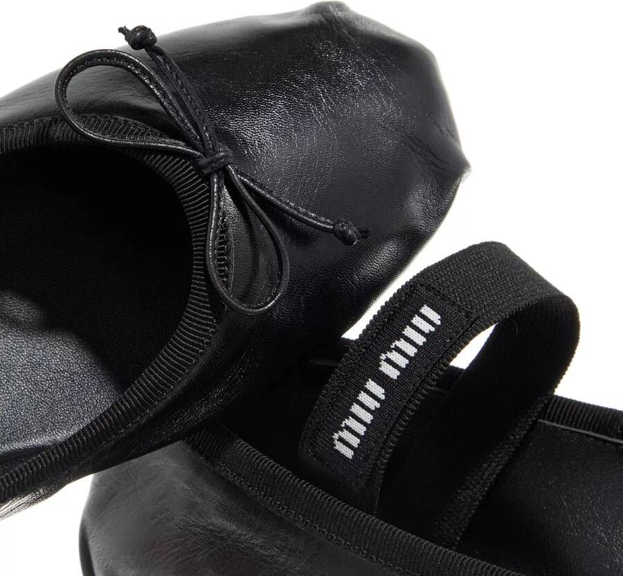 Miu Loafers Ballerinas Leather in zwart