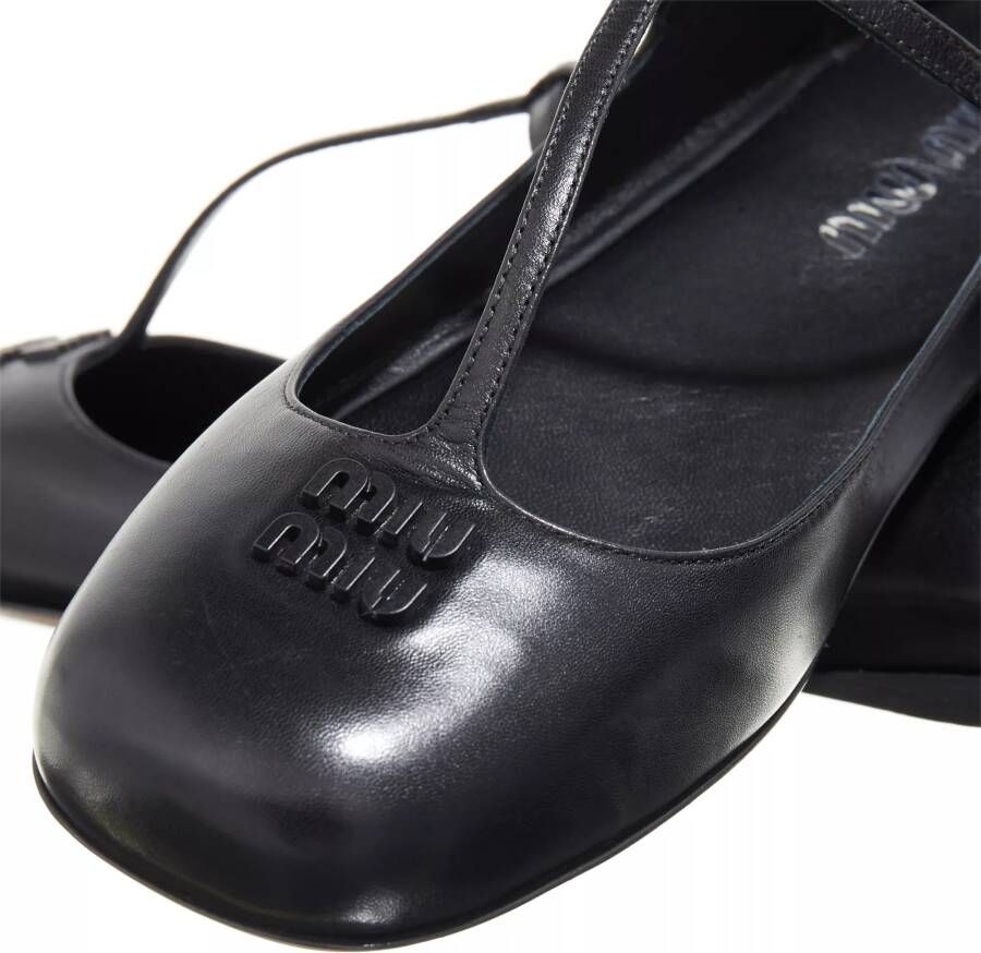 Miu Loafers & ballerina schoenen Flat Woman in zwart