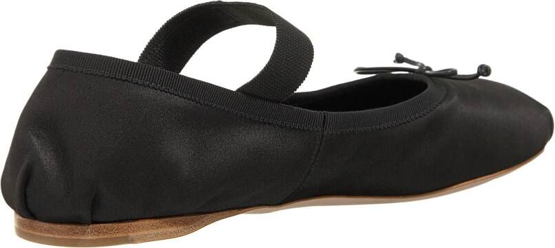 Miu Loafers Satin Ballet Flats in zwart