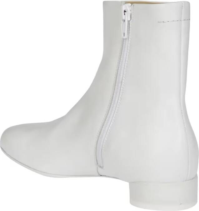 MM6 Maison Margiela Boots White Ankle Boots With Smooth Leather Finish in wit