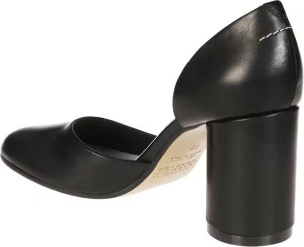 MM6 Maison Margiela Hoge hakken Chunky Heel Pumps With Distinctive Cut-Out Design in zwart