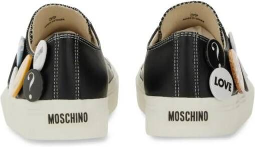 Moschino Low-Top Sneakers Black Leather Sneakers With Playful Pins in zwart