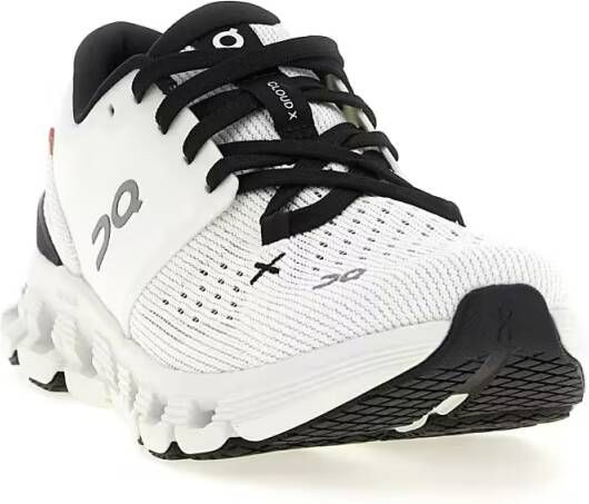 On Low-Top Sneakers 'Cloud X 4' Sneakers in wit