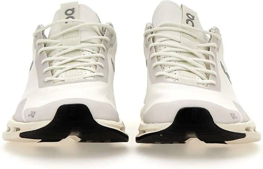 On Low-Top Sneakers White in wit