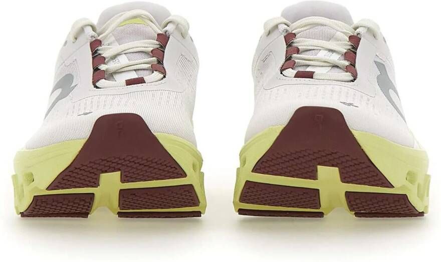 On Low-Top Sneakers White in wit