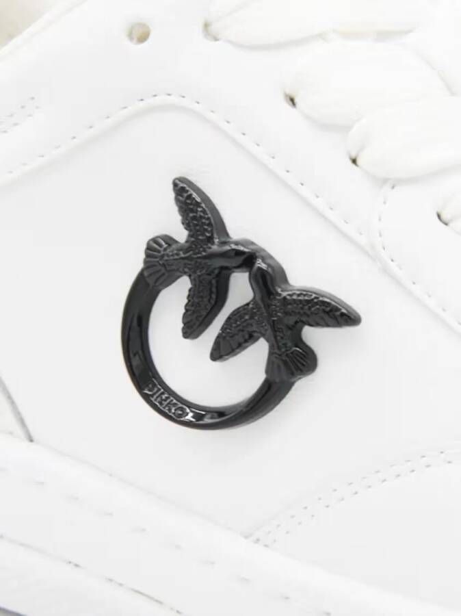 Pinko Low-Top Sneakers White Leather Sneakers With Black Emblem in wit