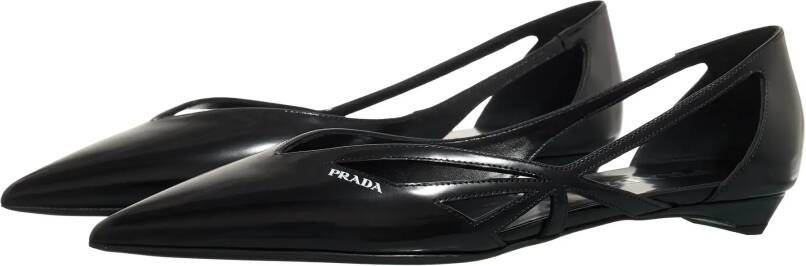 Prada Ballerinas Cut Out Leather Ballerinas in zwart