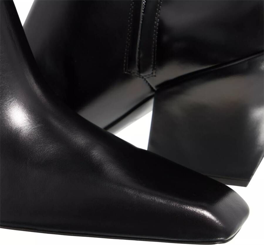 Prada Boots & laarzen Leather Boots in zwart