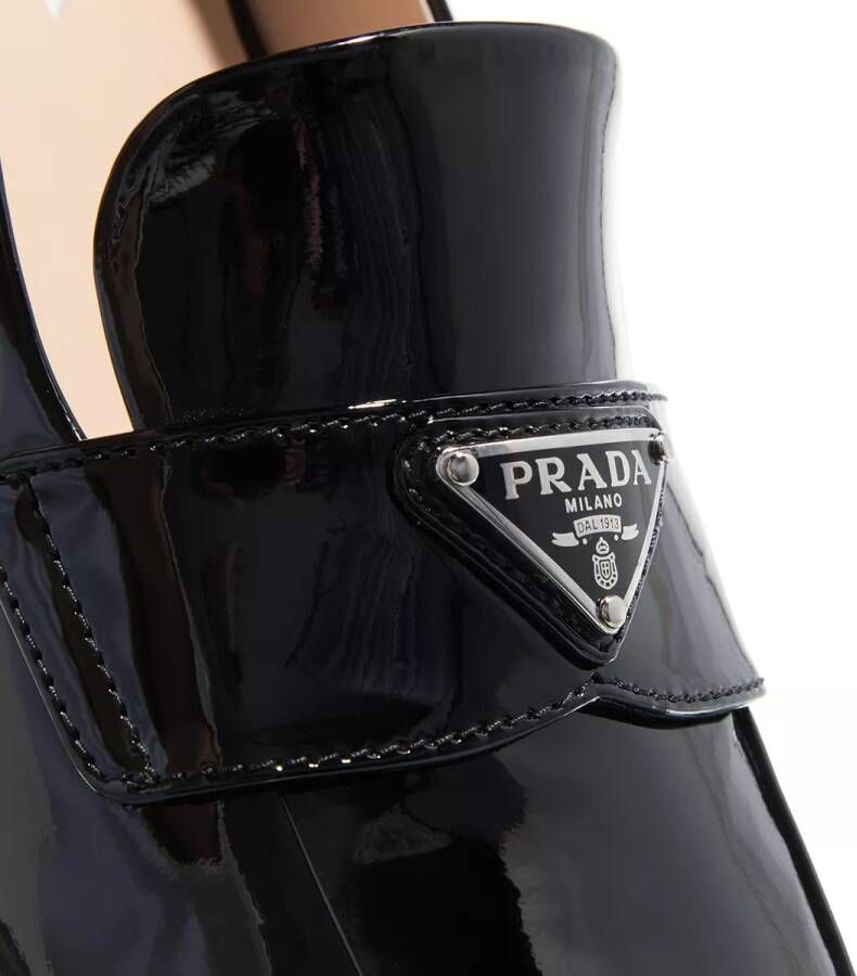 Prada Loafers & ballerina schoenen Loafer With Triangle Logo in zwart