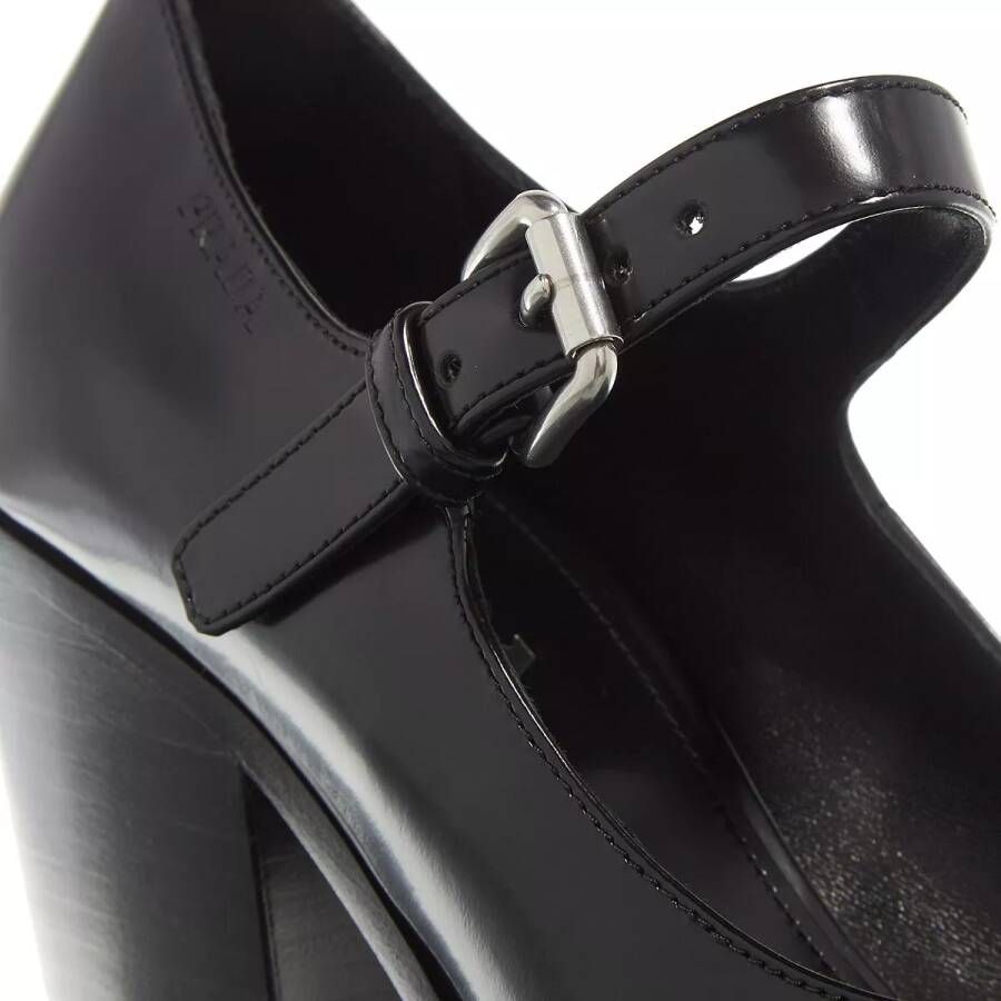Prada Pumps & high heels Pointed Toe Block Heel Pumps in zwart